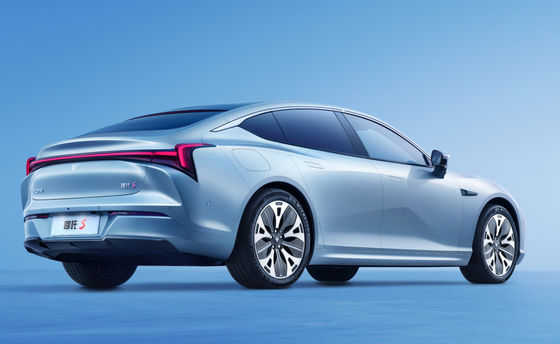 170 kW Sport électrique Neta EV voiture 4 places 715km Endurance